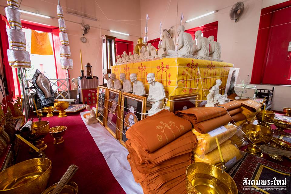 รูปหล่อ อาแปะ เซียนแปะ วัดศาลเจ้า ปี2561 (ขนาด 5/9/12 นิ้ว) เนื้อเรซิ่นสีงาช้าง