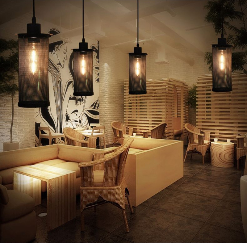 โคมไฟแขวนเพดานทรงกระบอกตาข่ายเหล็กสีดำสไตล์ลอฟท์ [RI-10]