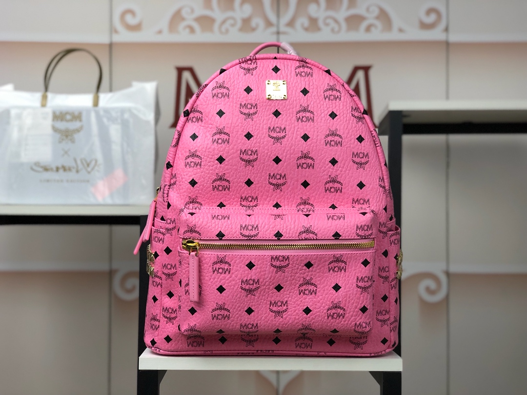 กระเป๋าเป้ mcm medium size 33x41 cm