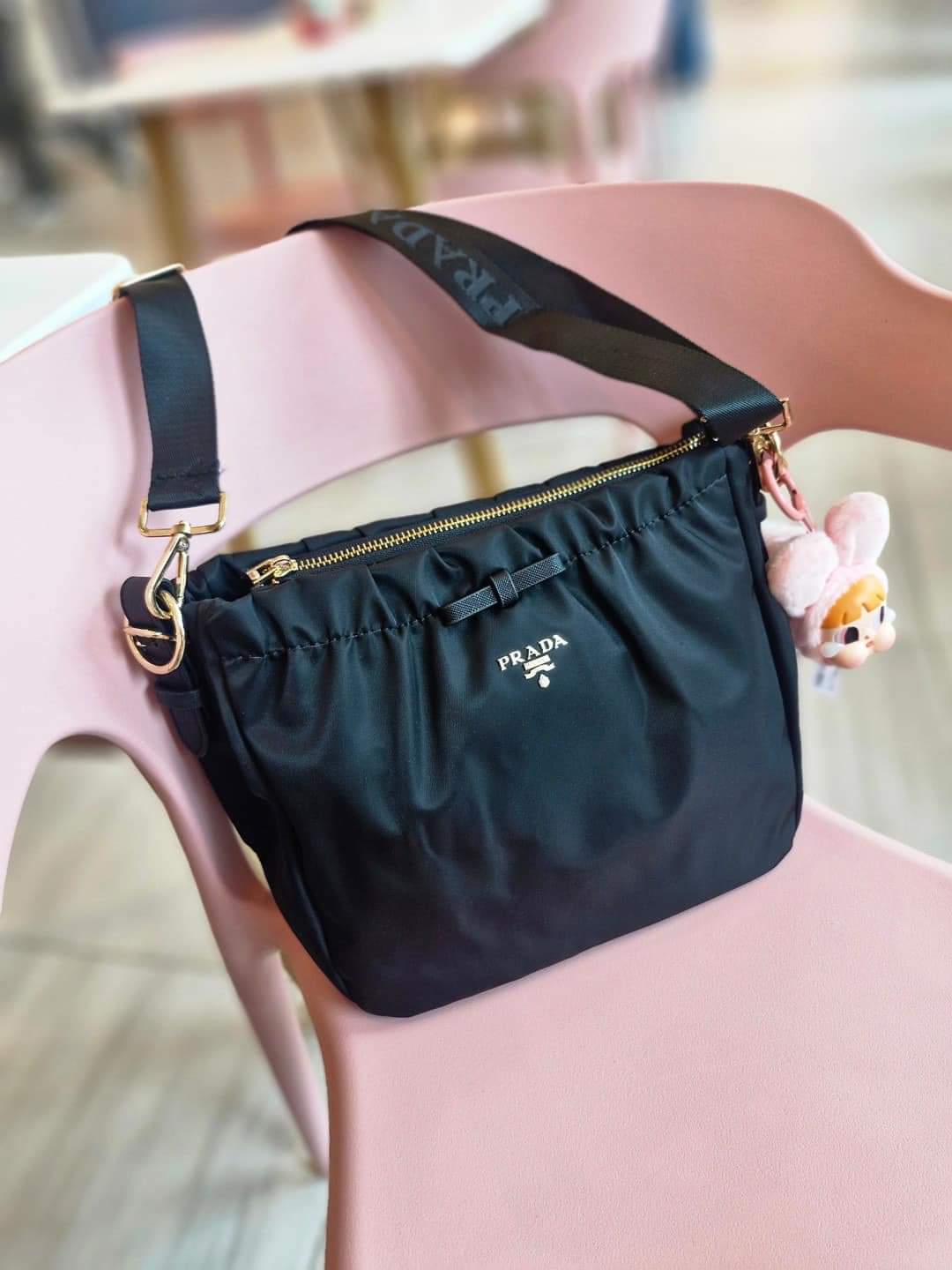 PRADA NYLON BOW CROSSBODY BAG (แอดไลน์ก่อนสั่งซื้อ)