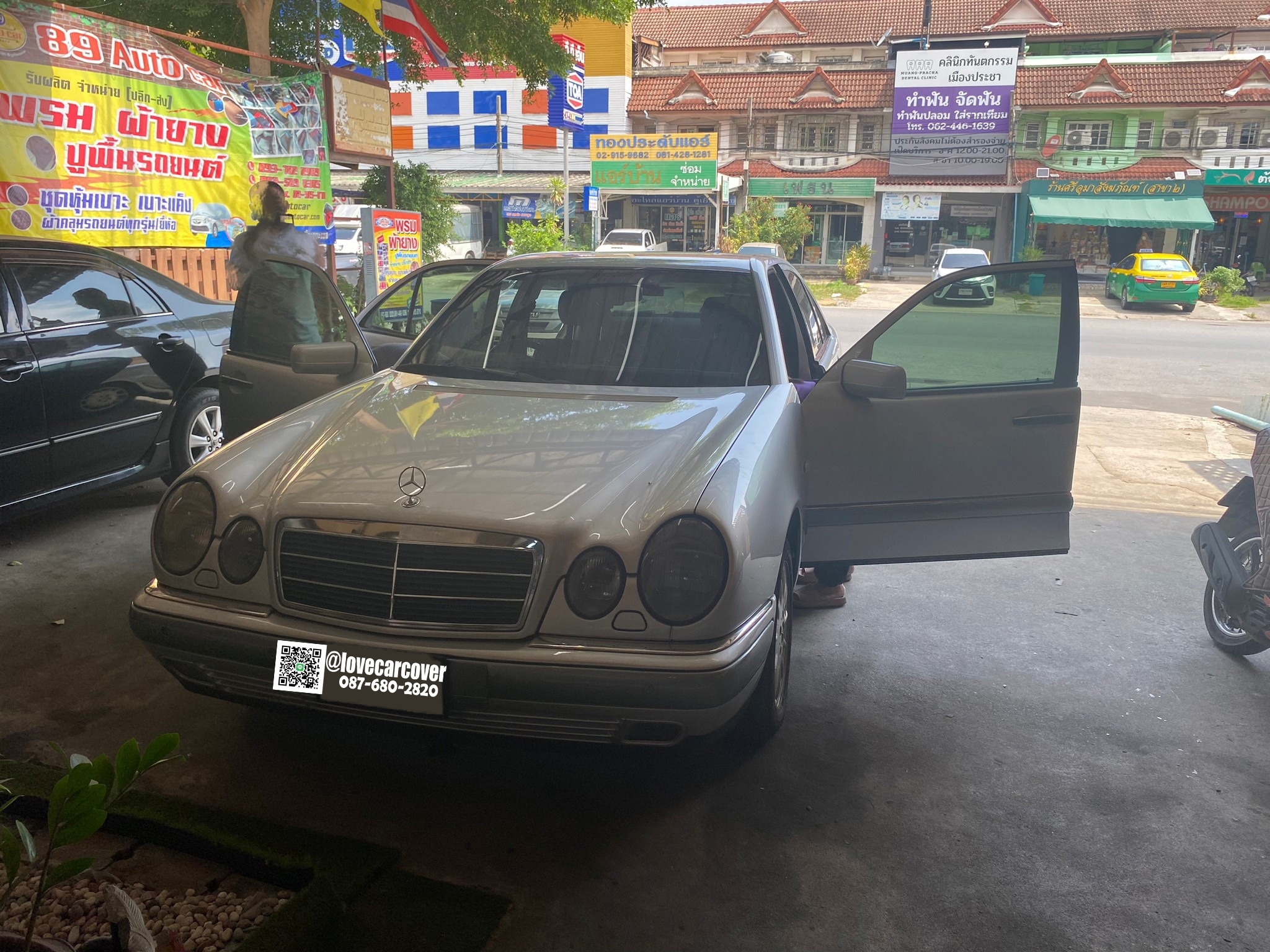 พรมรถยนต์ Benz E230 W210