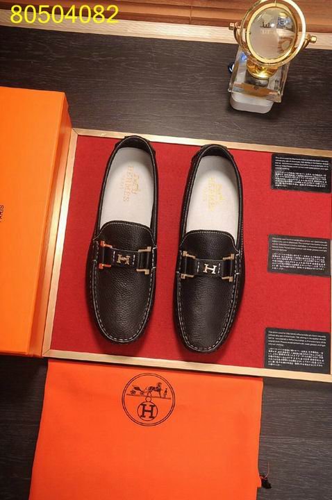 hm men แบบอีกเยอะกดดูด้านในค่ะ size 38-44 ,45-46 มีบางแบบ