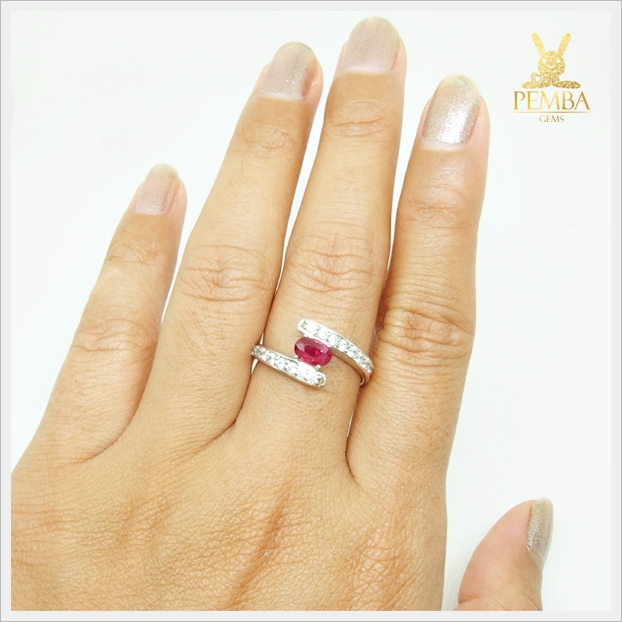 แหวนทับทิมแท้ ชุบทองคำขาว ดีไซน์สวยเก๋เล็กๆ น่ารักๆ แหวนพลอยแท้