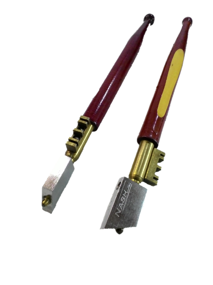 มีดตัดกระจกหัวเพชร