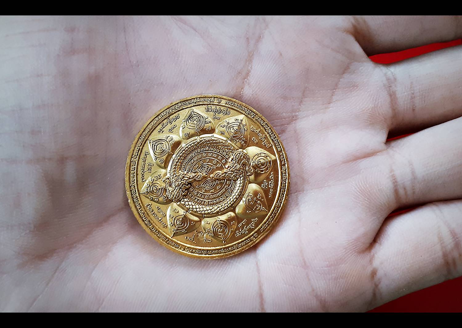 เหรียญทำน้ำมนต์ 7ขัน ฤาชา8ทิศ เนื้อทองแดง (ชุบทองคำ เพิ่มเติม) (ตำรับตำราวิชา พระอาจารย์ชาญณรงค์ อภิชิโต) ปี2561