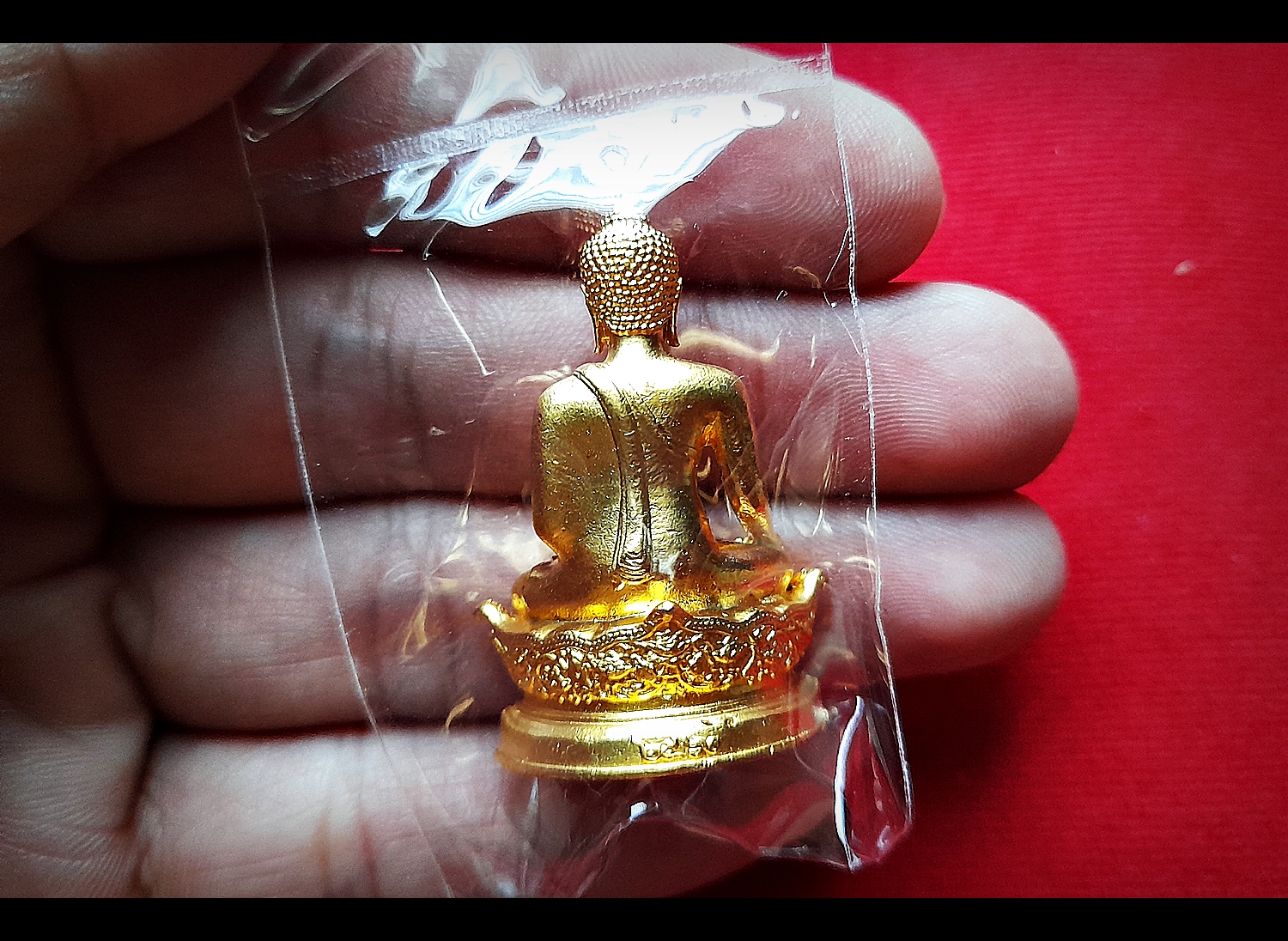 รูปหล่อ หลวงพ่อหายโศก(พระหายโศก) (ขนาดบูชา หน้าตัก1นิ้ว) เนื้อทองเหลืองปัดเงา ปี2561