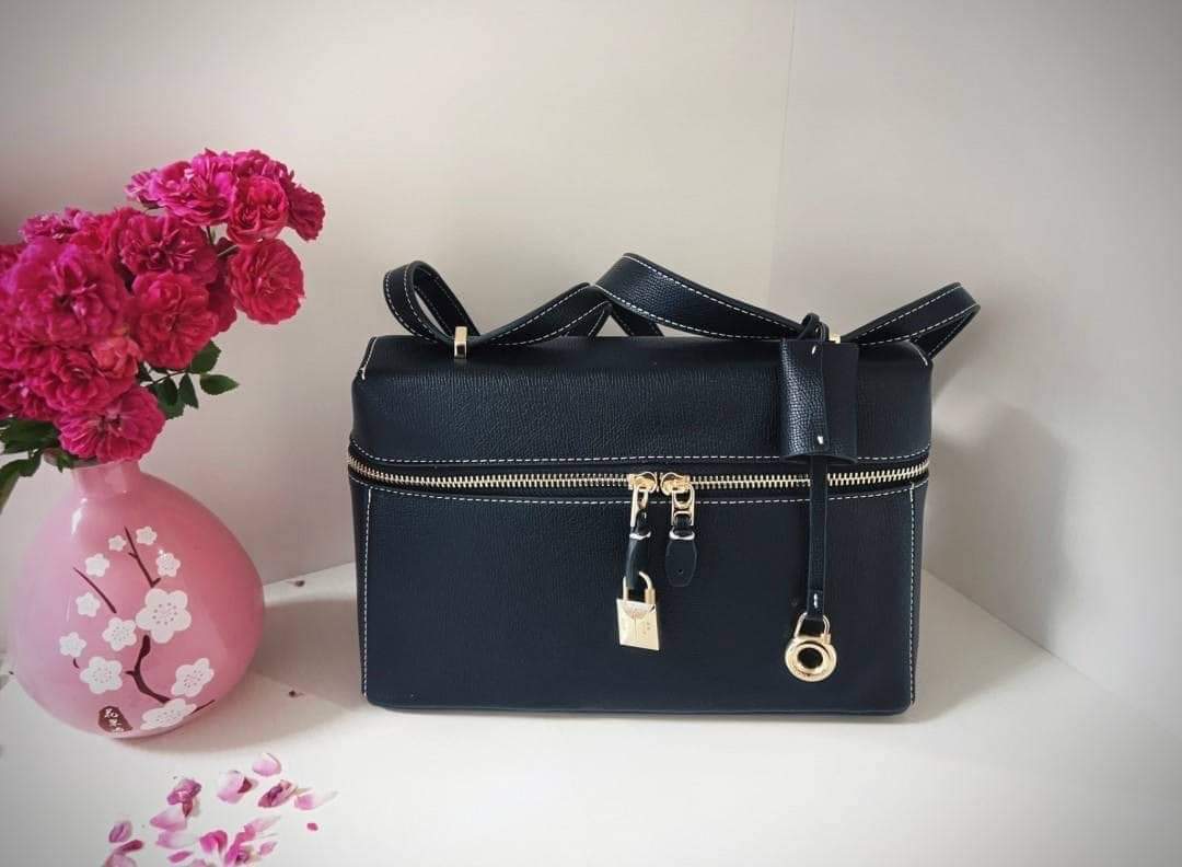 LORO PIANA EXTRA L27 BAG (แอดไลน์ก่อนสั่งซื้อ)