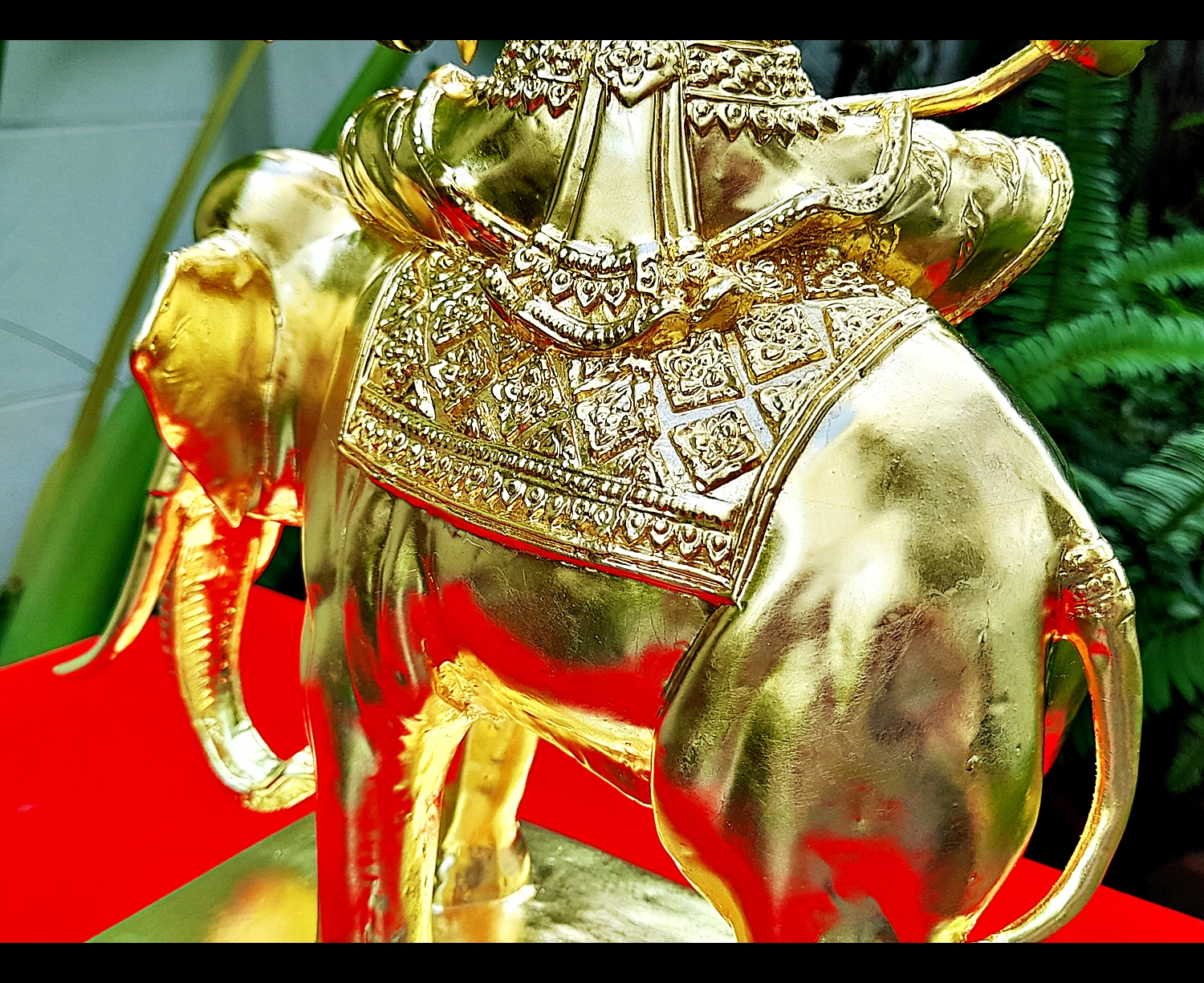 รูปหล่อ ปู่พระฤาษี ประทับทรงช้าง(พญาช้างสาร) ถือไม้เท้า กระดานชนวน (พระพฤหัสบดี แห่ง สติปัญญา บรมครูของทุกสรรพศาสตร์วิชา(เป็นหัวหน้าของปู่ฤาษี108ตน)) (ขนาดใหญ่ ตั้งบูชา สูง14นิ้ว ยาว9นิ้วครึ่ง ลึก4นิ้วครึ่ง) เนื้อโลหะทองเหลือง ปิดทองแท้ ปี2564 #รับประกันแ