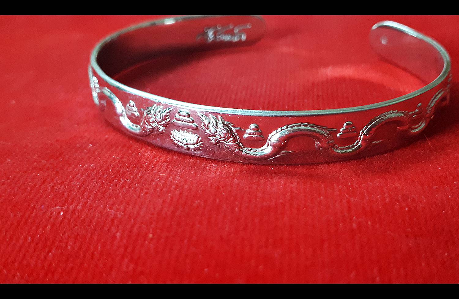 กำไล นวหรคุณ เนื้อเงินแท้ รุ่นแรก ปี2560 - หลวงพ่อเล็ก วัดท่าขนุน