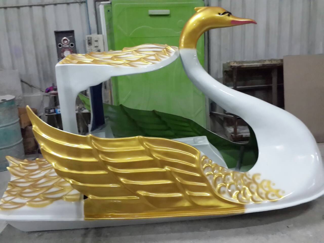 เรือถีบ เรือปั่น เรือจักรยานน้ำ เรือสัตว์หงส์ ไฟเบอร์กลาส