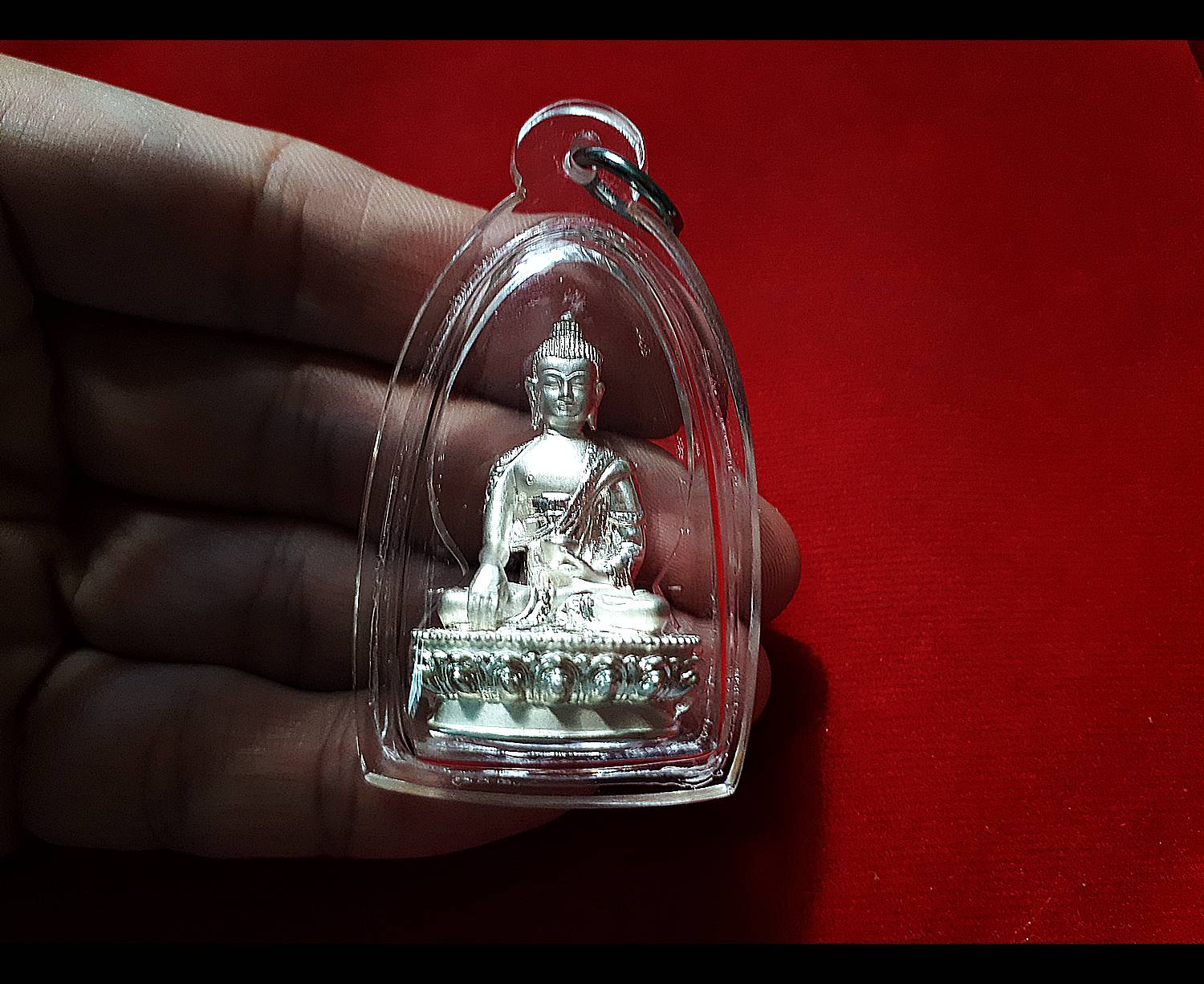 พระกริ่ง (ปลดหนี้2แผ่นดิน ไทยเนปาล) (รุ่นฝืนกฏแห่งกรรม) เนื้อเงินแท้ (เนื้อเงินรุ่นนี้ ผสมใส่ตะกรุดมหาสะท้อน30ดอก) ปี2558 #รับประกันแท้ - หลวงพ่อเล็ก วัดท่าขนุน