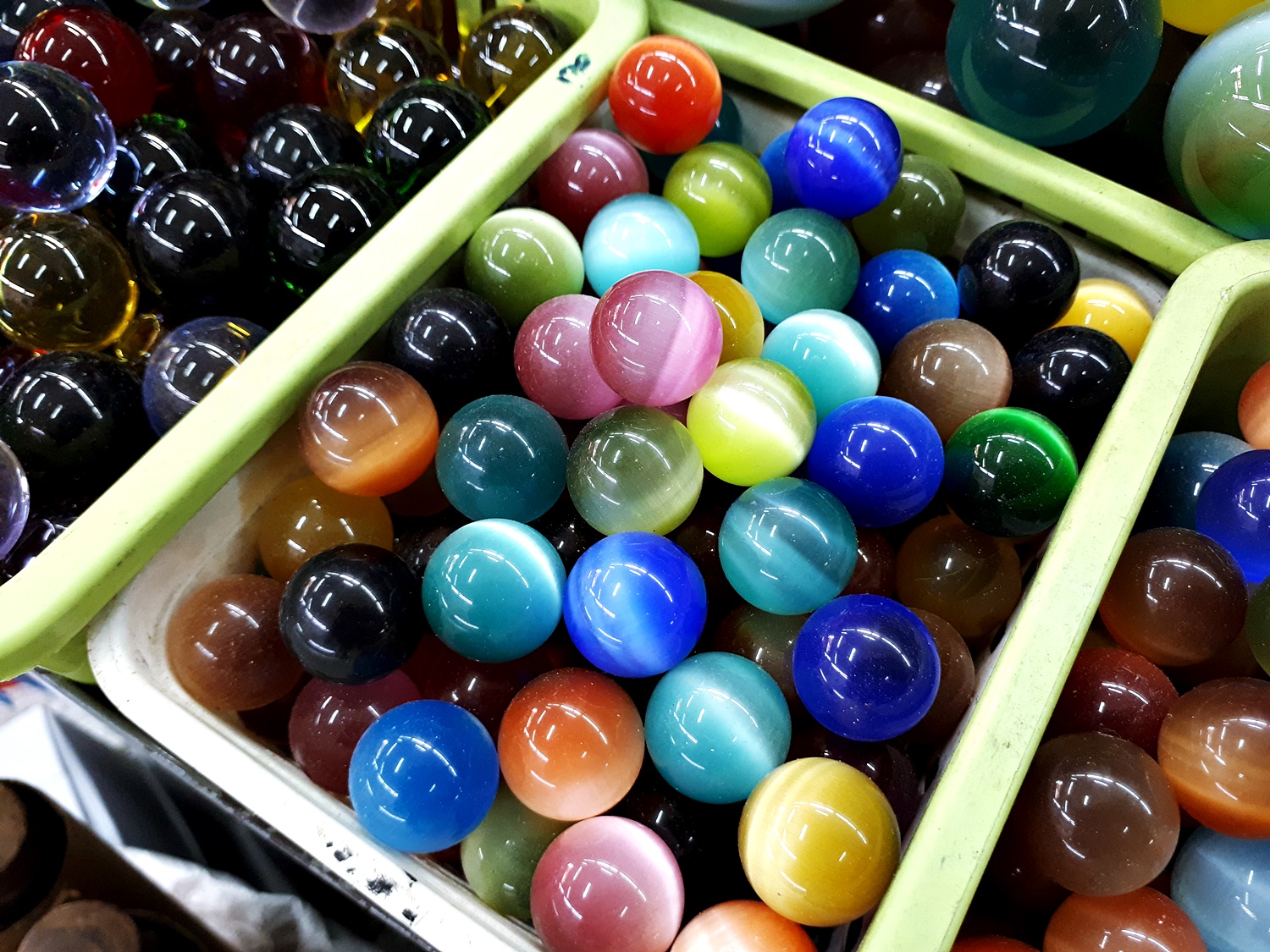 ลูกแก้ว สี ขุ่นทึบ ขนาด 2ซม 2.5ซม.