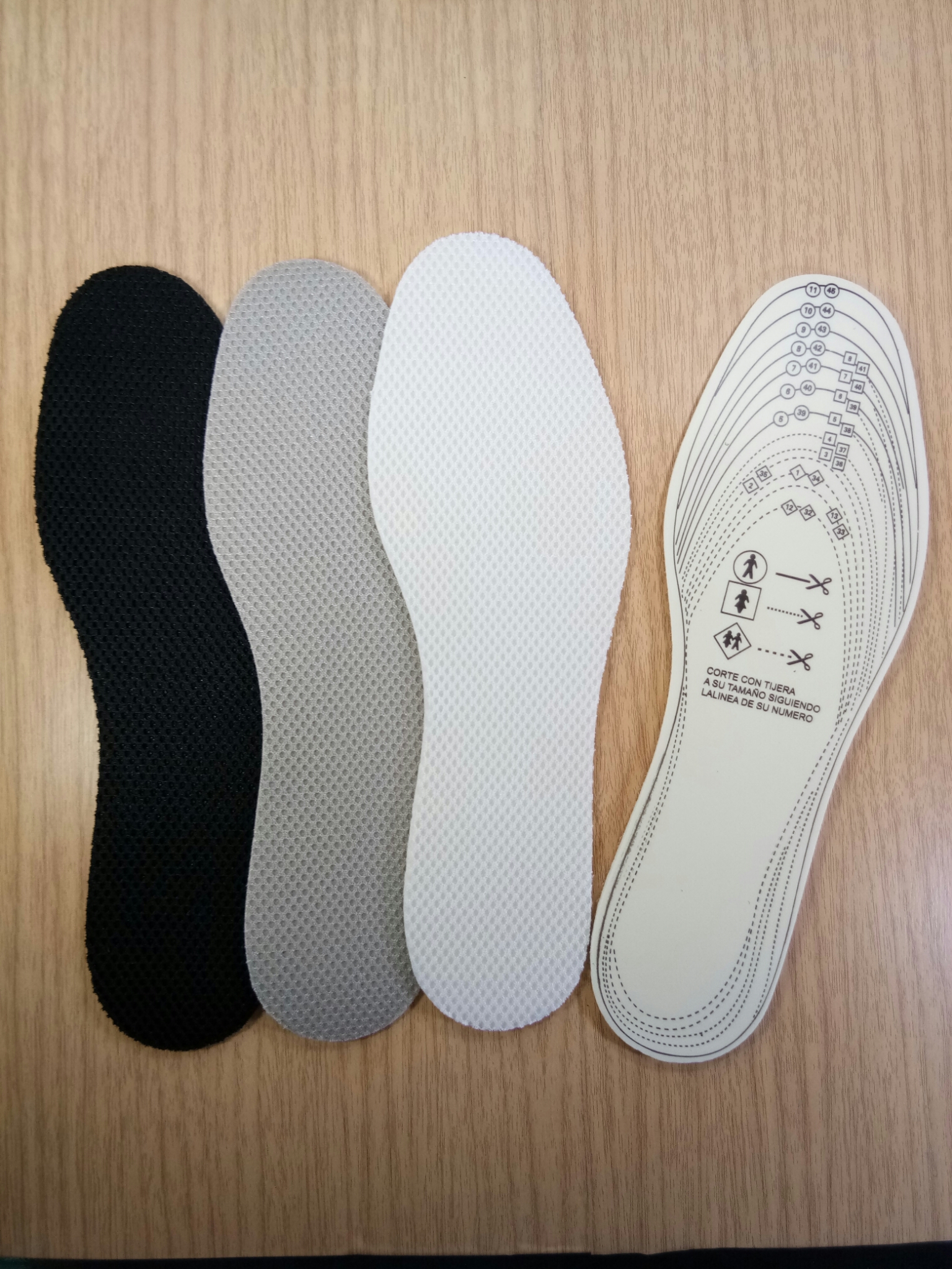 แผ่นรองรองเท้ารูตาข่ายระบายกลิ่นอับ