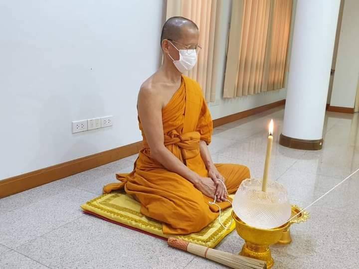 รูปหล่อ พระปัจเจกพุทธเจ้า (ขนาดตั้งบูชา หน้าตัก5นิ้ว ฐาน7นิ้ว สูง9นิ้ว) เนื้อโลหะ(ทองเหลืองผสมเนื้อเงินมหาสะท้อนที่หล่อองค์พระปัจเจกพระพุทธกเจ้าจากองค์จริงต้นฉบับ) ปี2564 #รับประกันแท้ #การันตีแท้ - ปลุกเสกโดย หลวงพ่อเล็ก วัดท่าขนุน