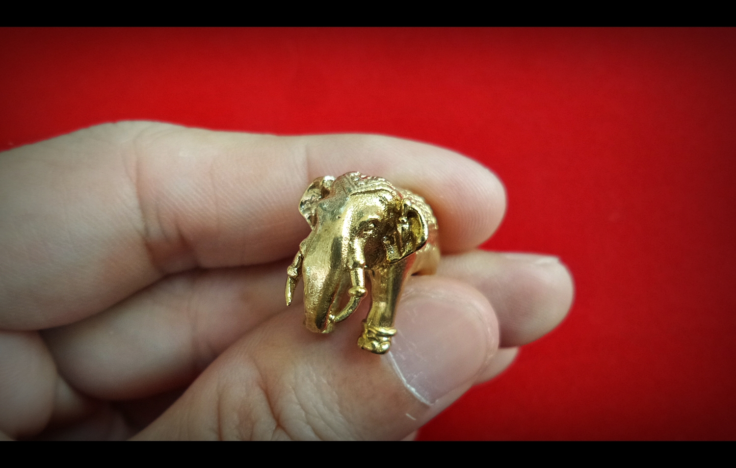 พญาช้างปุ้ก่ำงาเขียว ออกวัด วัดพระพุทธบาถ้ำป่าไผ่ เนื้อ ทองเหลืองนอกปัดเงา