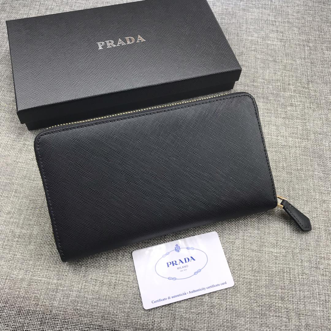 กระเป๋าสตางค์ pd saffiano organizer wallet ซิปรอบ