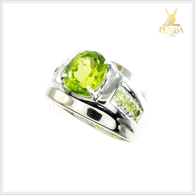 แหวนเพริดอตแท้ สีเขียวสดใบไม้อ่อน เงินแท้925 ชุบทองคำขาว แหวนพลอยแท้