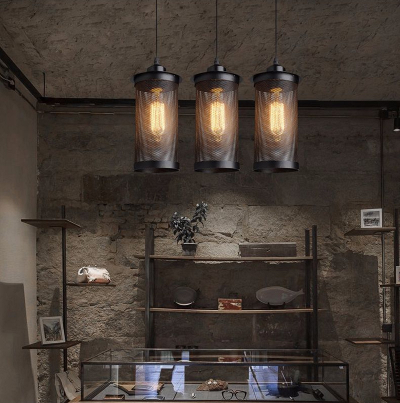 โคมไฟแขวนเพดานทรงกระบอกตาข่ายเหล็กสีดำสไตล์ลอฟท์ [RI-10]