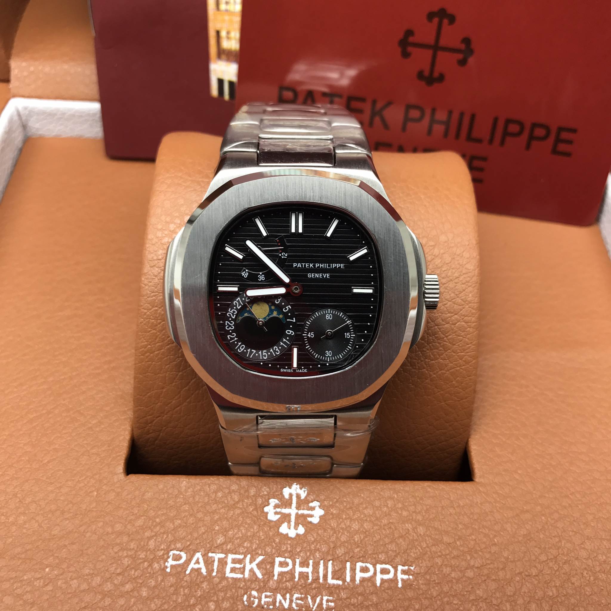 นาฬิกา Patek Philippe Men's Nautilus สายแสตนเลสแท้ หน้าดำ