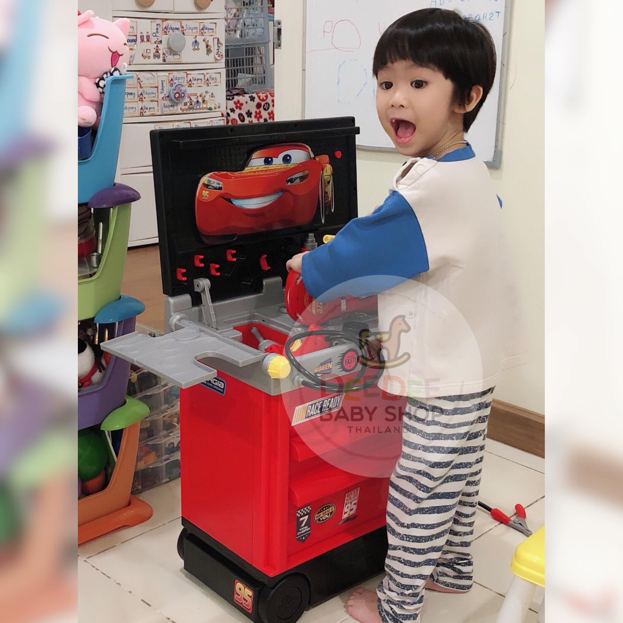 ชุดโต๊ะซ่อมบำรุงรถจำลอง Just Play Disney Cars 3 Service Station