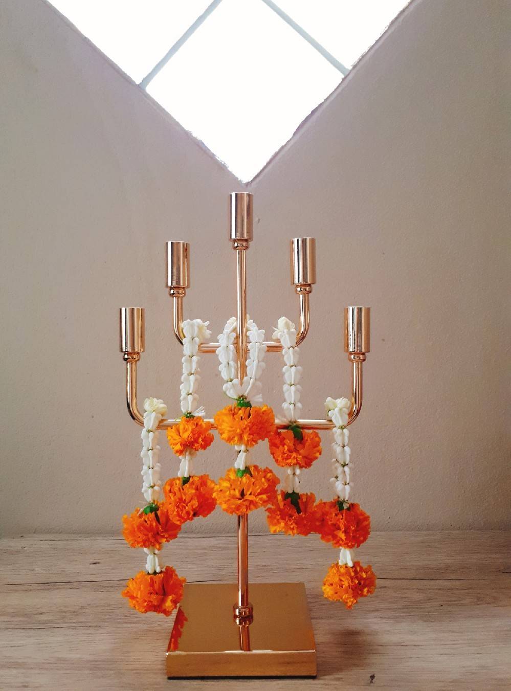 ขาตั้งแสตน เชิงเทียน(5ช่อ) เชิงพวงมาลัยดอกไม้ (สำหรับตั้งวางใส่ เทียน พวงมาลัยดอกไม้) ขายปลีก ขายส่ง