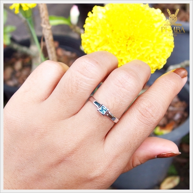 แหวนเพทายแท้ เล็กๆ ใส่ติดนิ้วทำงานน่ารักๆ เงินแท้925 แหวนพลอยแท้