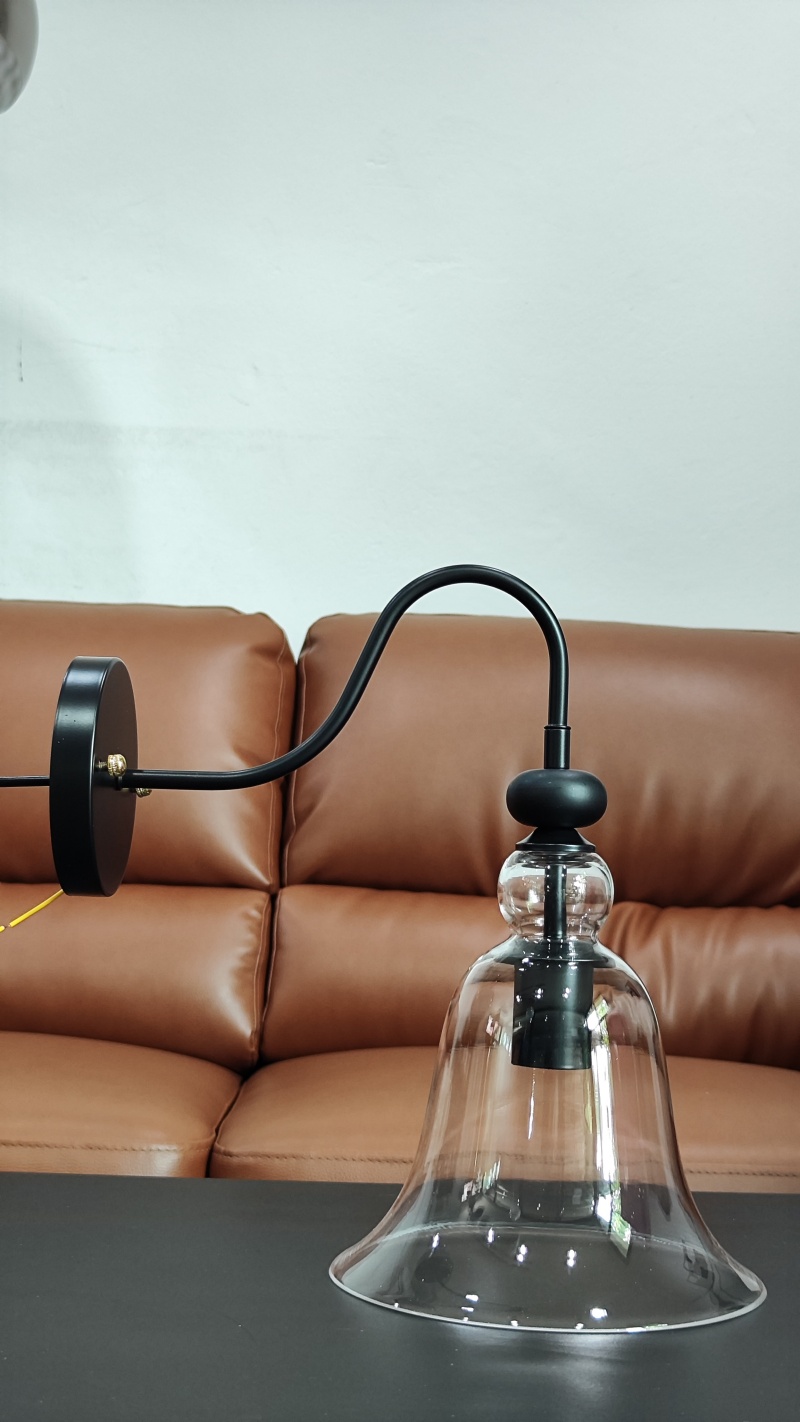 โคมไฟติดผนังภายในแก้วใสทรงกระดิ่ง [XD2003]