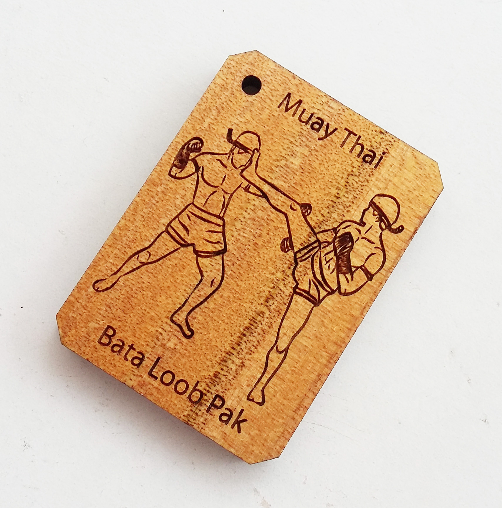 พวงกุญแจไม้แกะสลัก แม่ไม้มวยไทย-บาทาลูบพักตร์