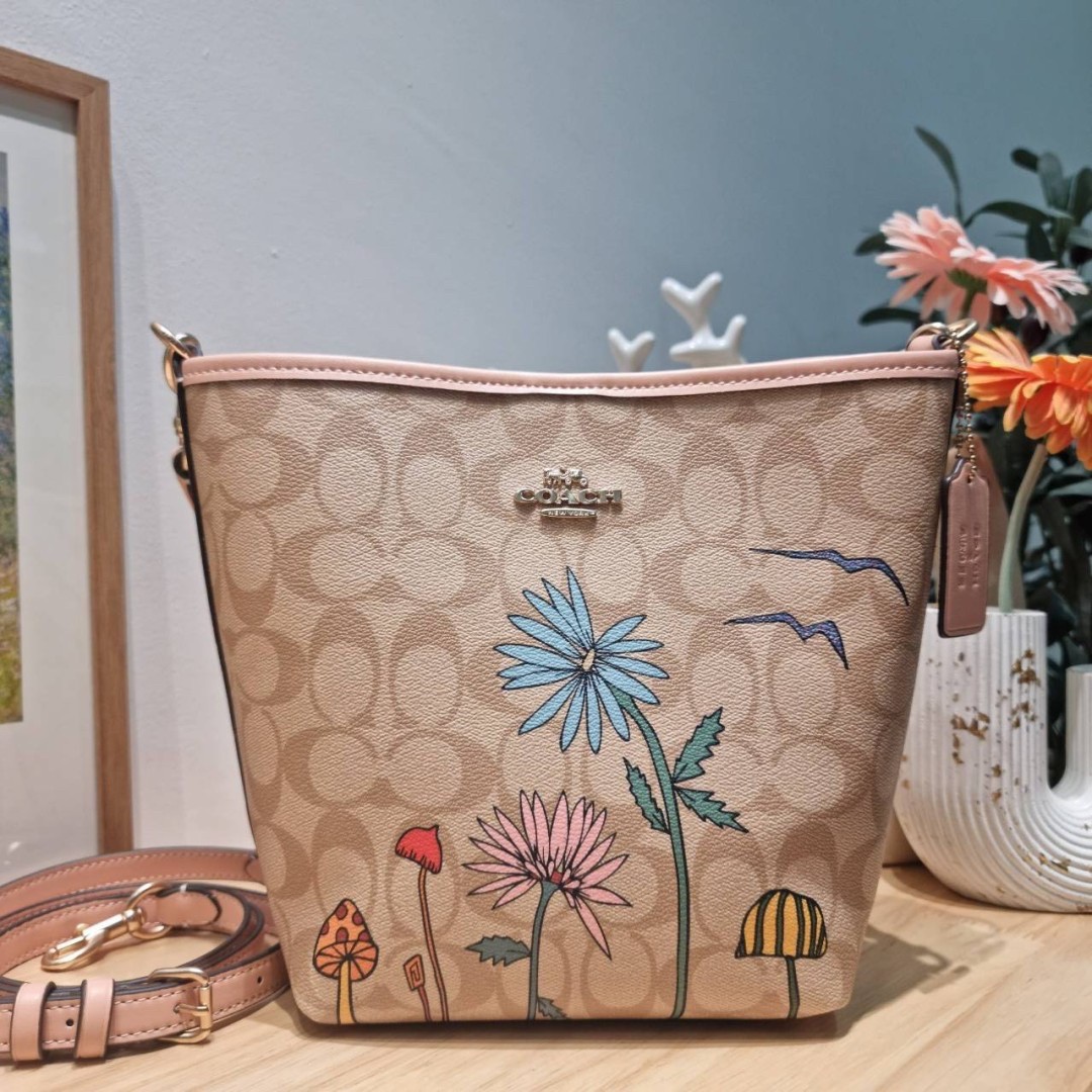 COACH CU394 COACH x OBSERVED BY US CITY BUCKET BAG (แอดไลน์ก่อนสั่งซื้อ)