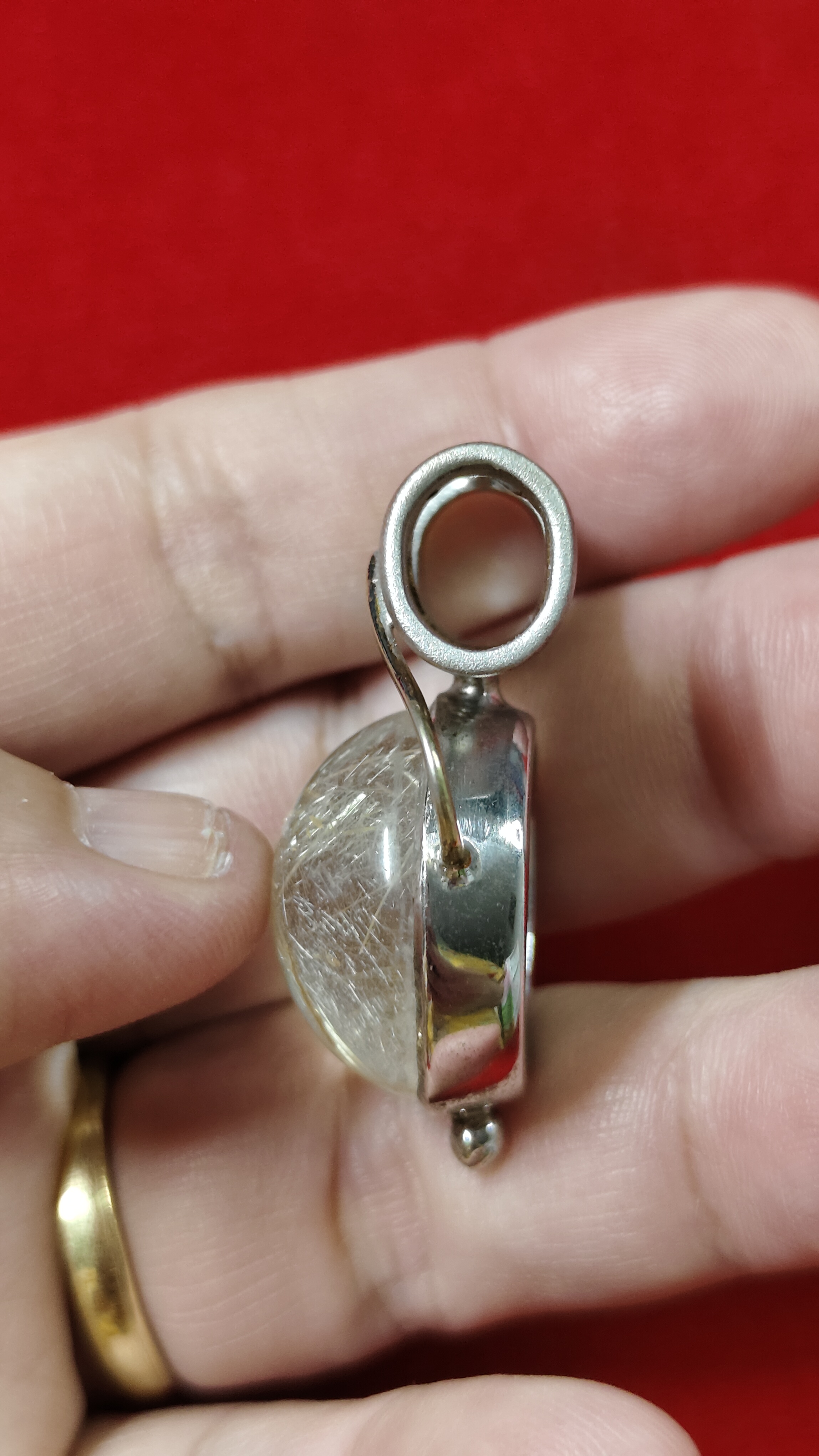 #จี้หินไหมทองมีประกายรุ้ง รหัสC-036