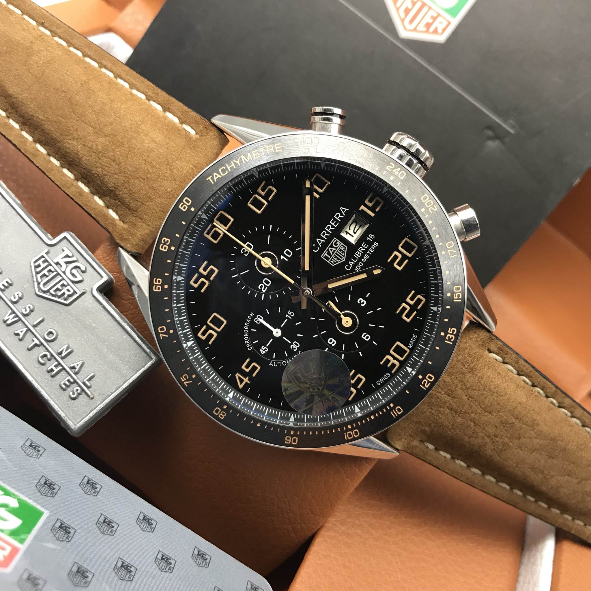 นาฬิกา Tag Heuer Carrera Calibre 16 Day - Date Chronograph Black Titanium - Automatic สายหนังหน้าดำ ขอบเงิน