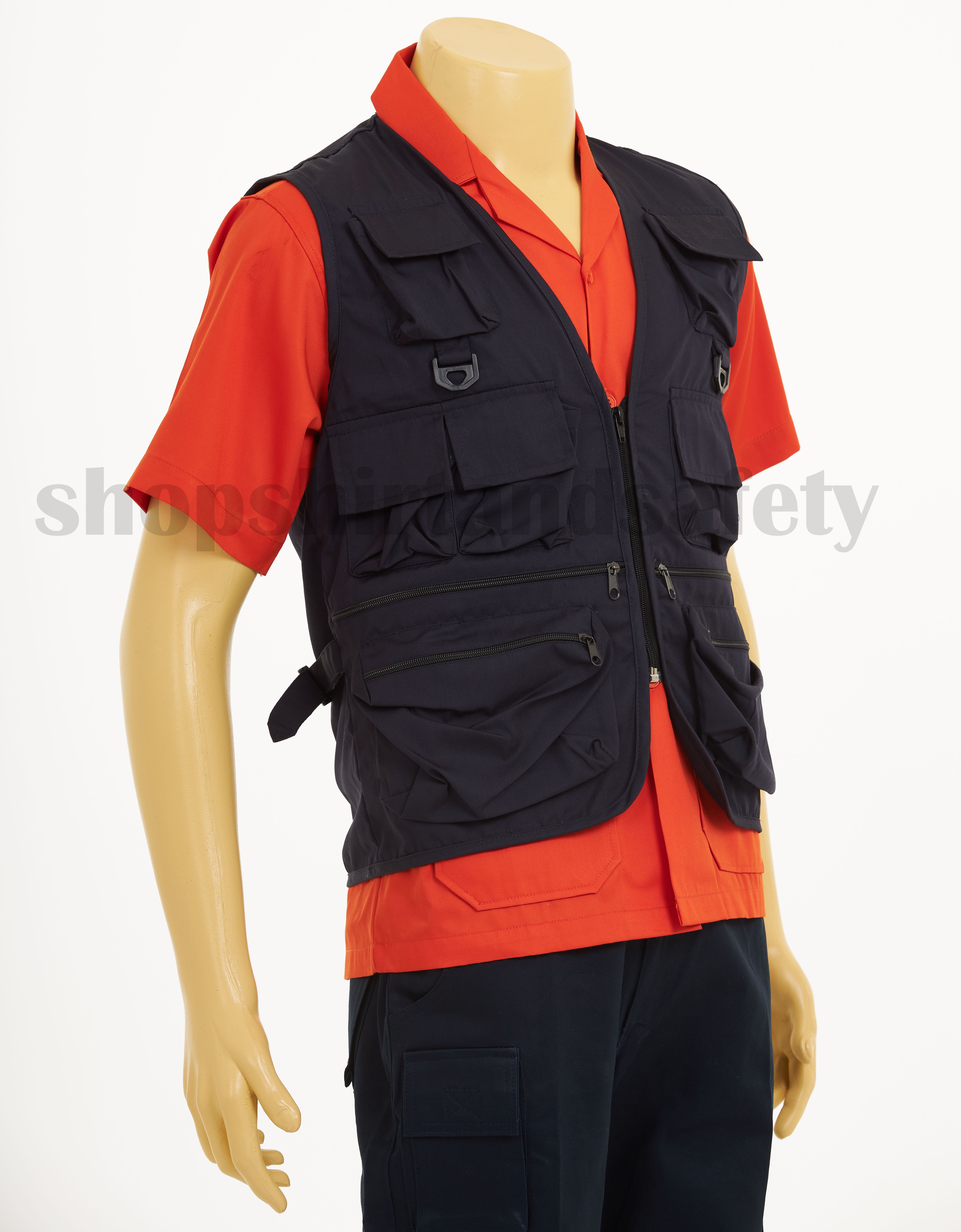 เสื้อกั๊กสีกรมท่า