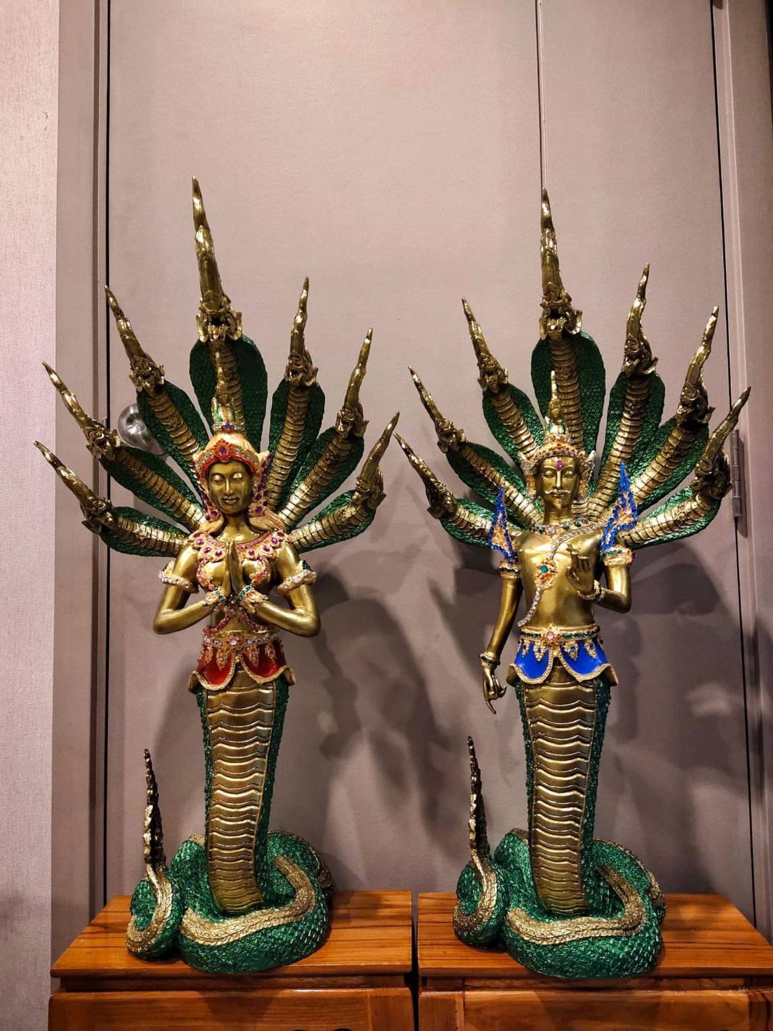 รูปหล่อ ท่านปู่ท่านย่า พญานาคราช ปางกายมนุษย์(คู่ชายหญิง)นาคปรก9เศียร เนื้อไฟเบอร์ (ขนาดใหญ่ตั้งบูชา สูง70ซม)