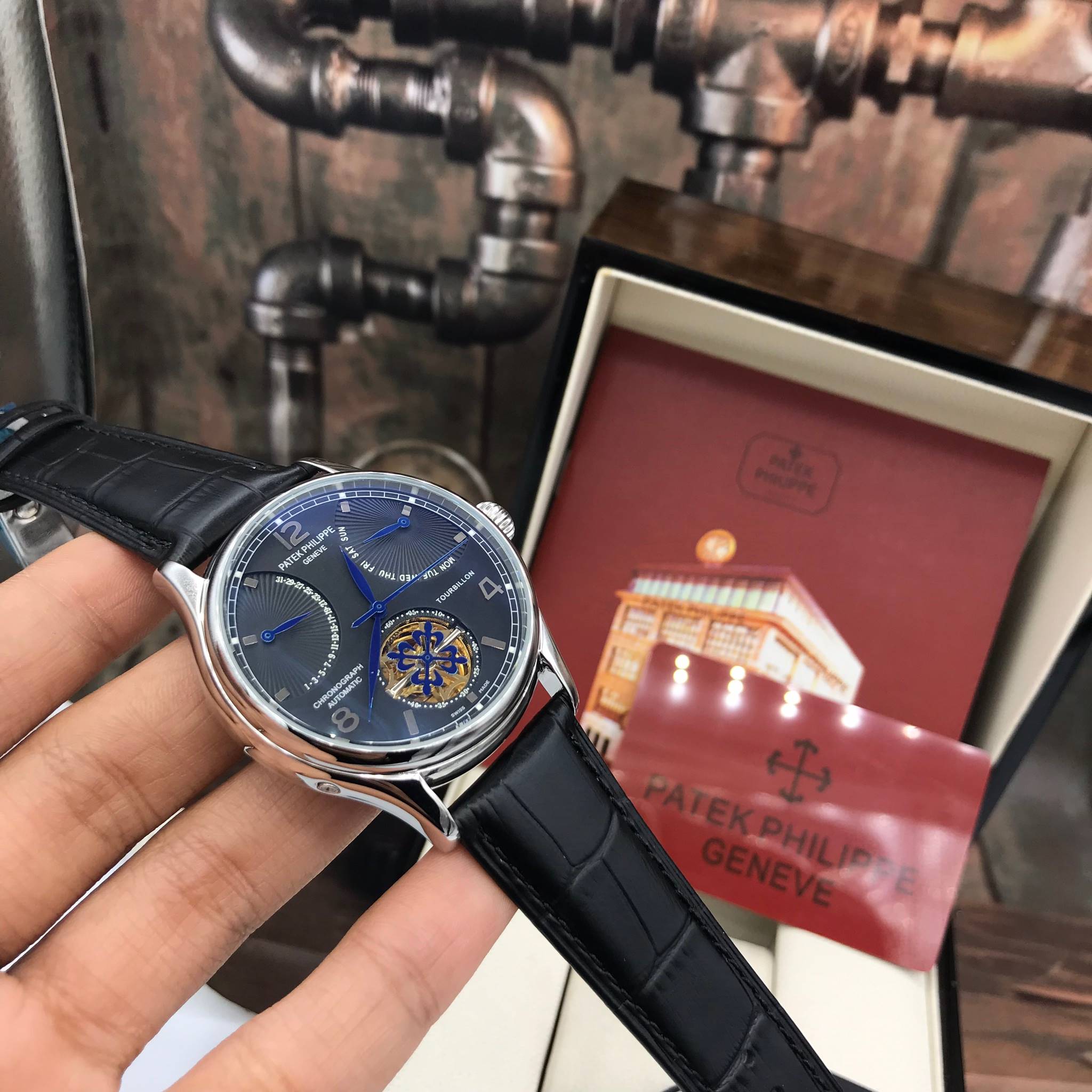 นาฬิกา Patek Philippe สีเงิน หน้าดำ งานเกรด Top Mirror Swiss สายหนังดำ