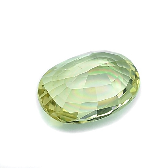 Natural Beryl (Heliodor) พลอยเฮลิโอดอร์ หรือ เบริล รูปไข่ น้ำหนัก 3.59 กะรัต สีเหลืองเกือบเหมือนสีเหลืองมะนาว ความสะอาดมองตาเปล่าสะอาด 97%