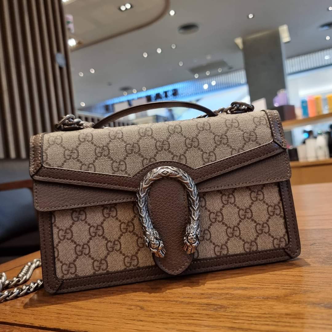 GC CROSSBODY TOP HANDLE BAG สุดคุ้มจาก duty free (แอดไลน์ก่อนสั่งซื้อ)