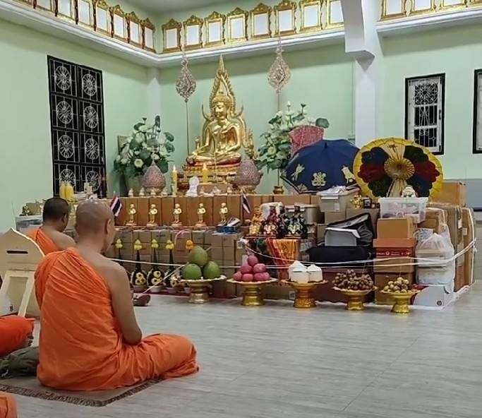 รูปหล่อ พระอุปคุต+พระสังกัจจายณ์ (ปางนั่งจกบาตร ระวังภัย ปางยืนอุ้มพุงรับทรัพย์) (มหาลาภเรียกทรัพย์ ชนะอุปสรรค สติปัญญา) (หลวงพ่อบอกว่า#ให้เอาไปตั้งที่บ้านลาภจะได้เข้า) เนื้อทองเหลือง ปิดทองแท้(ปิดทองก่อนเข้าพิธีเสก) เนื้อโลหะทองเหลือง #ปิดทองคำแท้ ปี2564