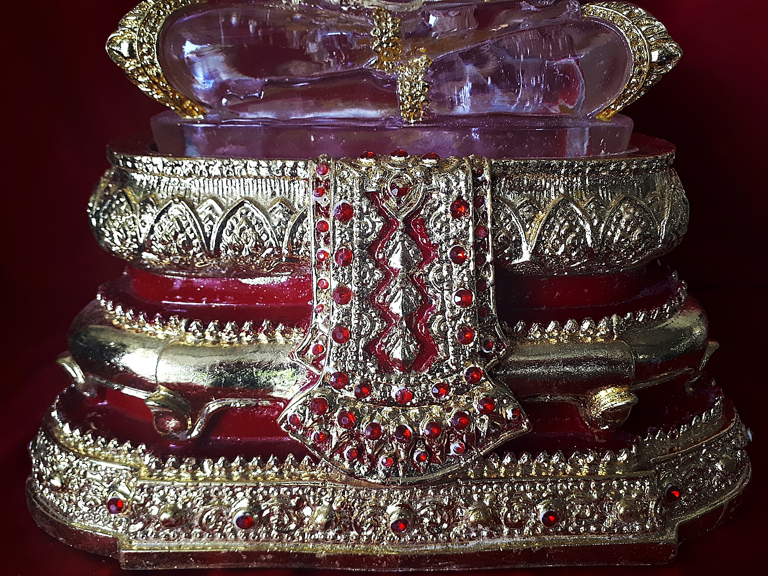 รูปหล่อ พระพุทธรูป ทรงเครื่องปางพระจักรพรรดิ (พระแก้วมรกตใส) เนื้อเรซิ่น (หน้าตัก9นิ้ว สูง19นิ้ว ฐาน13นิ้ว) - (ขายปลีก ขายส่ง)