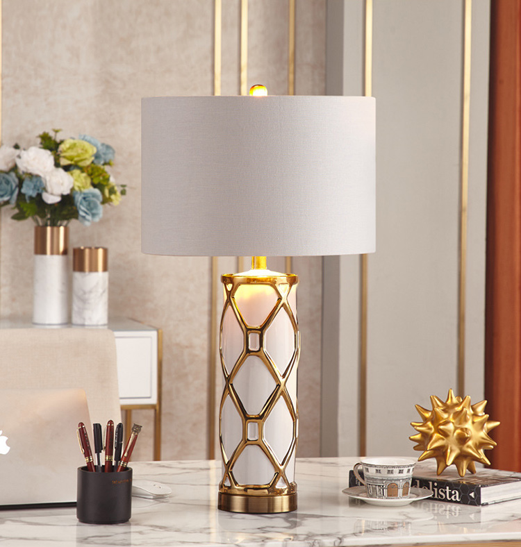 โคมไฟตั้งโต๊ะเซรามิค Luxury รุ่น [RX159]