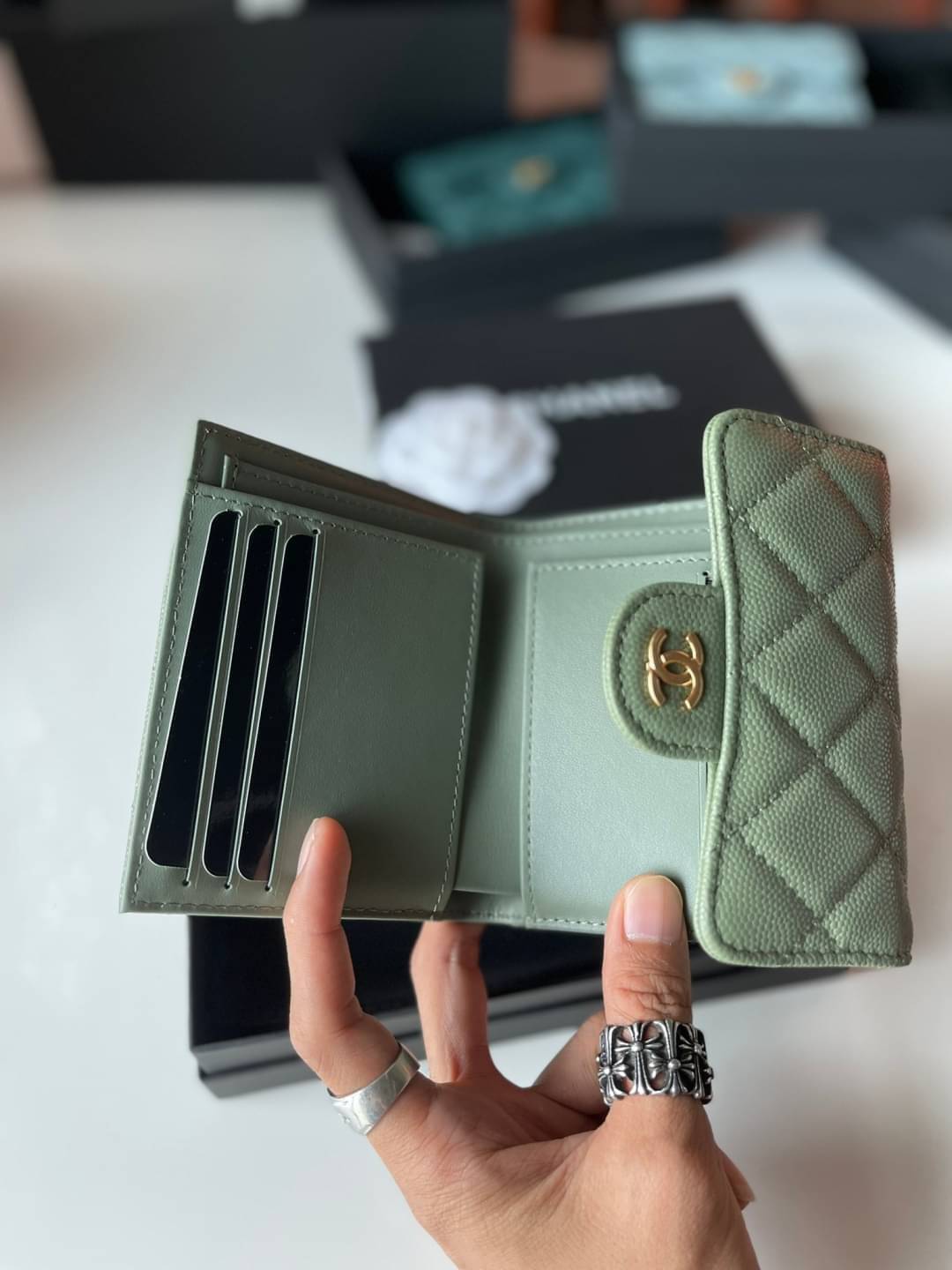 กระเป๋าสตางค์ cn caviar wallet มีหลายสี