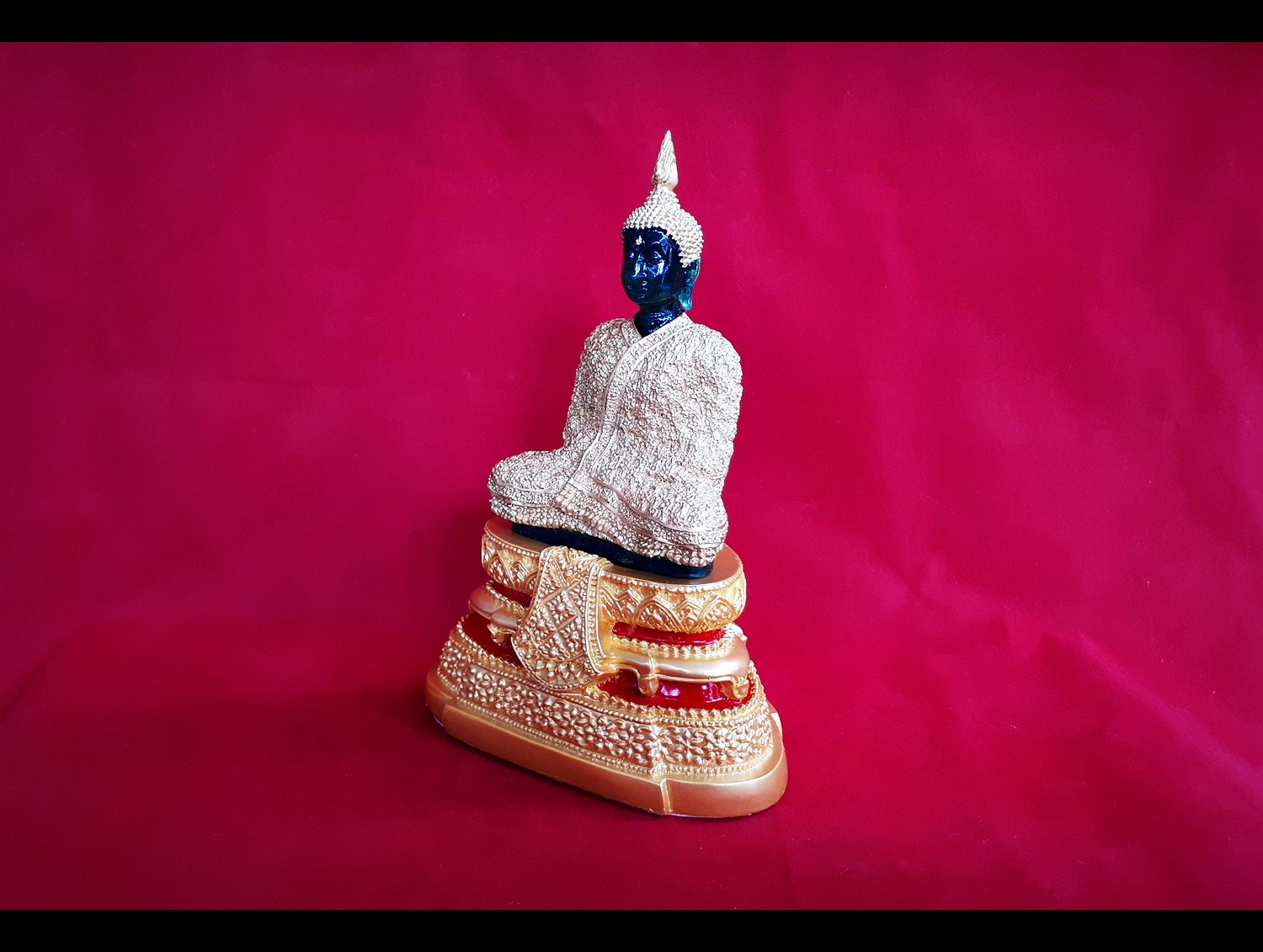 พระแก้วมรกต ฤดูหนาว พระพุทธรูปบูชาขนาด 5 นิ้ว เนื้อเรซิ่น ลงสีทอง