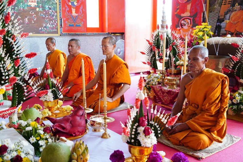 พระสมเด็จ พิมพ์ทรงไกเซอร์ หลัง หลวงปู่สมเด็จพระพุฒาจารย์โต(สมเด็จโต) เนื้อผง ปี2563 #รับประกันแท้ - หลวงพ่อเล็ก วัดท่าขนุน (พิธีเสกพร้อมสมเด็จองค์ปฐมพลิกชีวิตเนื้อทองคำวาระแรก)