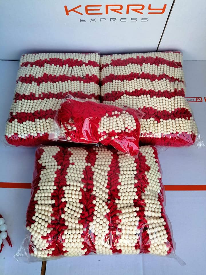 สร้อยข้อมือ ด้ายแดง สีแดง สีชมพู สีเขียว สีอื่น (ขายปลีก ขายส่ง) (งานถักทำมือ เส้นใหญ่หนา)