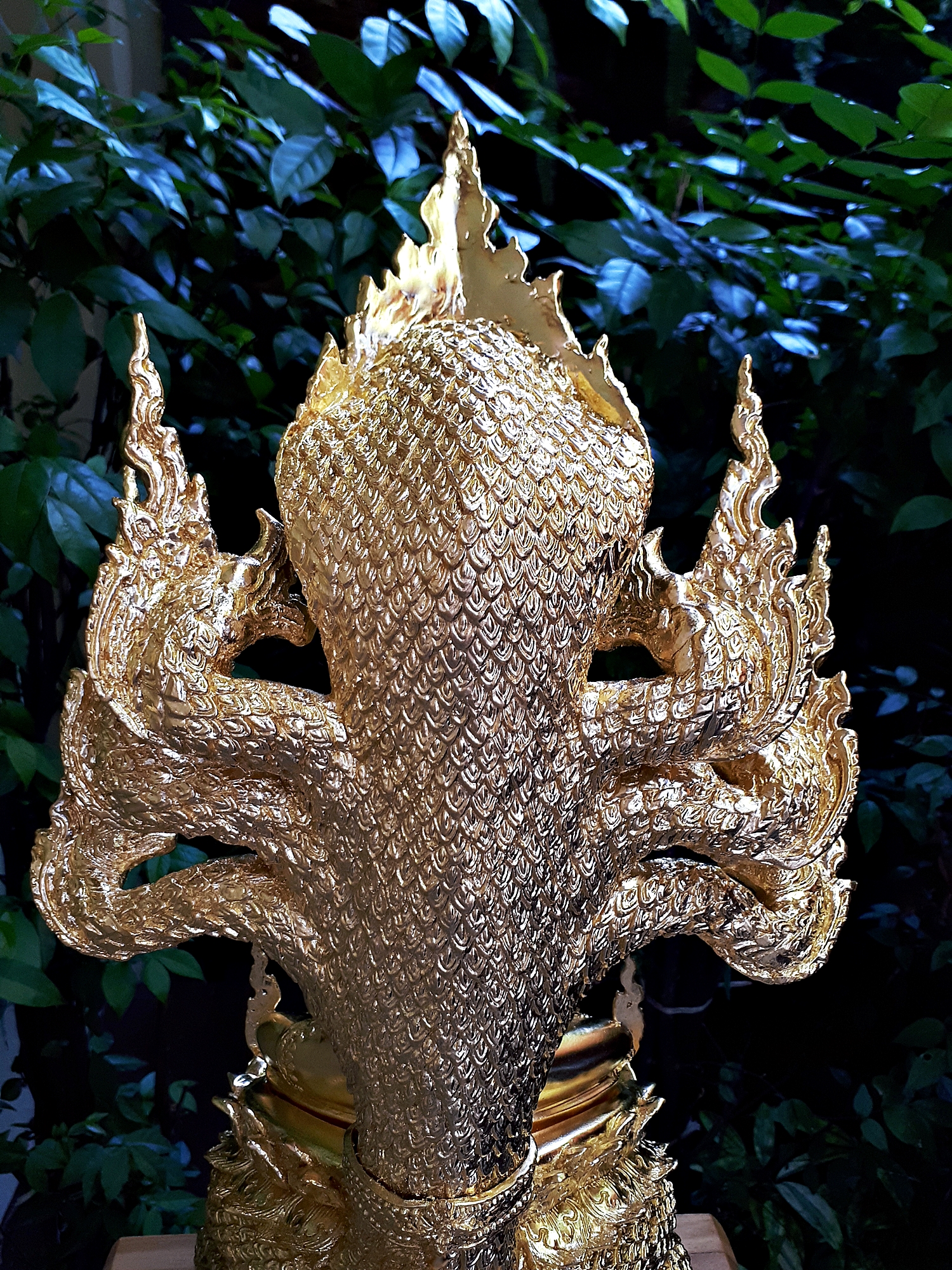 รูปหล่อ สมเด็จองค์ปฐม ทรงเครื่องจักพรรดิ์ ปางพระนาคปรก เนื้อทองเหลือง ปิดทองคำแท้ (หน้าตัก5นิ้ว ฐาน8นิ้ว สูง15นิ้ว) ปี2560 #รับประกันแท้