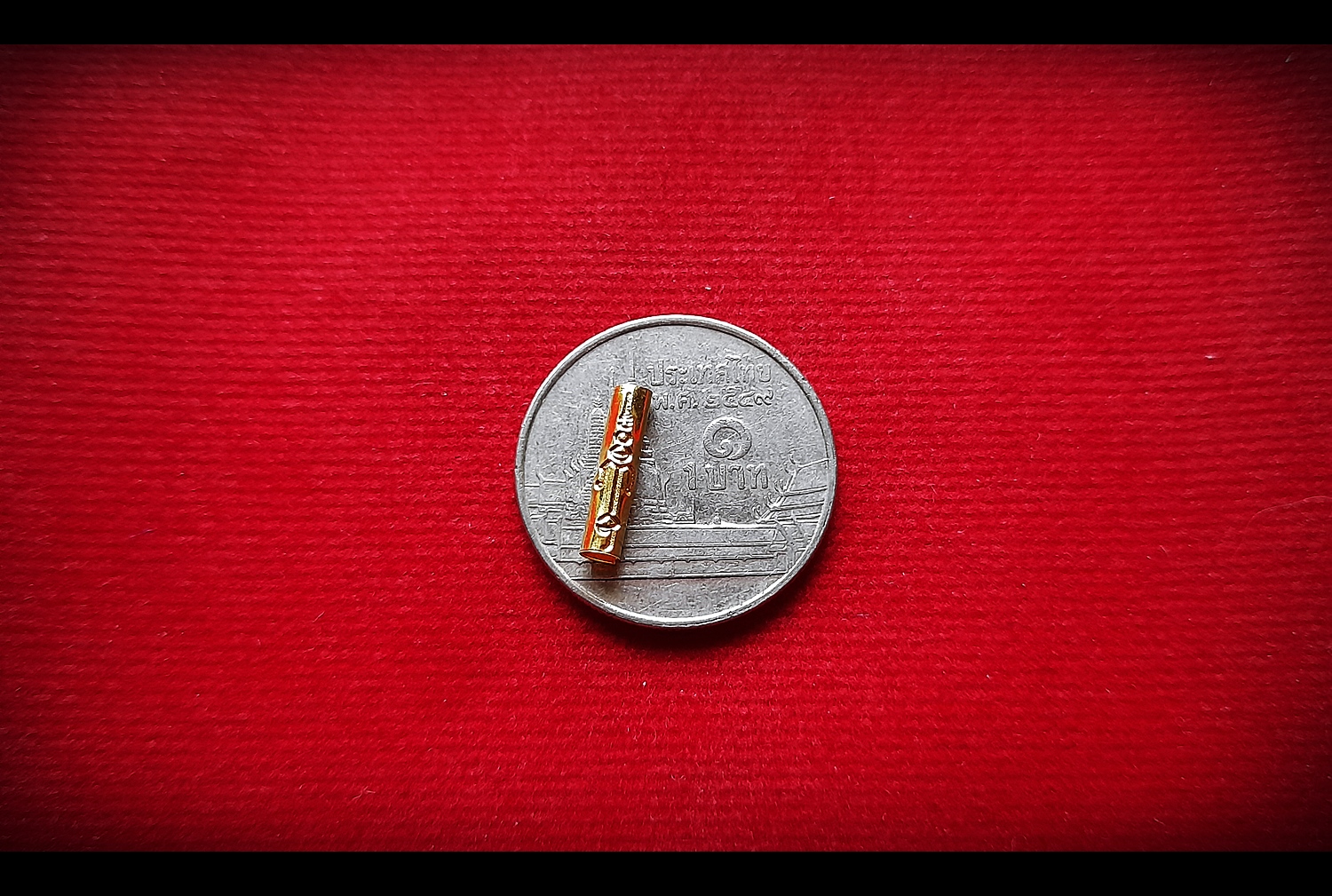 ตะกรุด(เล็ก) นะฤาชา (วิชาเสน่ห์เมตตามหานิยมชมชอบ สาย หลวงปู่ศุข วัดปากคลองมะข่ามเฒ่า) เนื้อทองคำ แท้ ปี2563