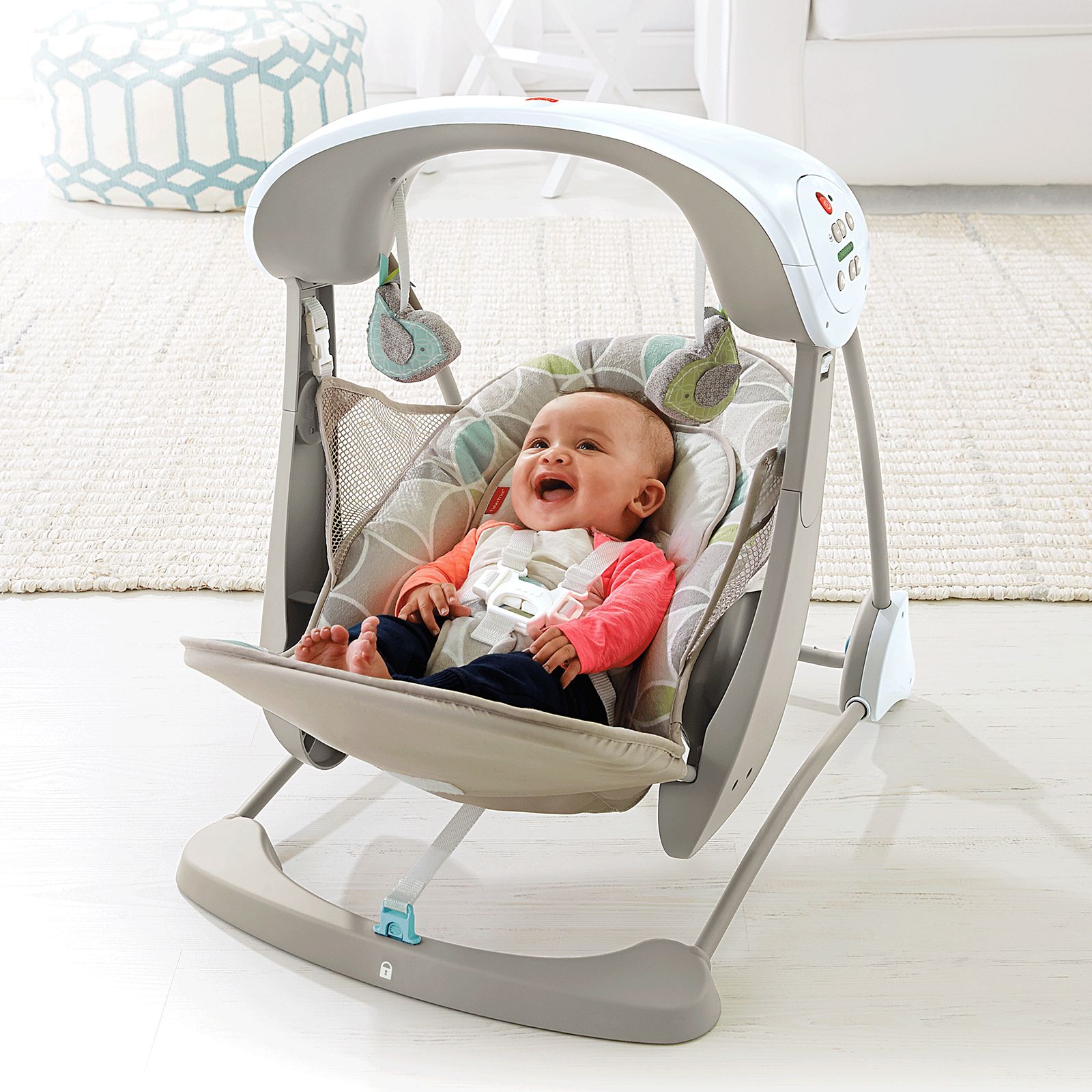 เปลสั่นและไกวสวิงอัตโนมัติพร้อมเสียงดนตรี Fisher-Price Deluxe Take-Along Swing and Seat