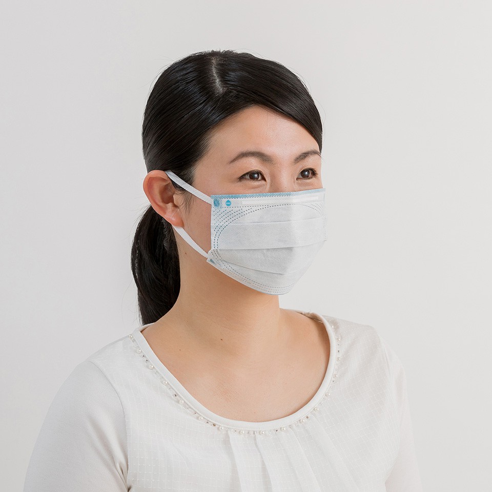 หน้ากากอนามัยสำหรับผู้ใหญ่ DR.C HydroSilver Titanium +10 Mask