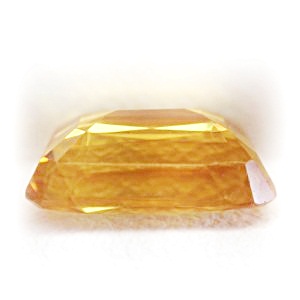 Yellow Sapphire พลอยบุษราคัม บางกะจะ รูปสี่เหลี่ยมตัดมุม Octagon หนัก 2.07 กะรัต สีเหลืองทอง สีสวย มองตาเปล่าเนื้อสะอาดไม่มีตำหนิ