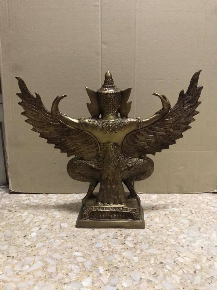 รูปหล่อ พญาครุฑ เนื้อทองเหลือง (กว้าง14นิ้ว สูง13นิ้ว) งานหล่อใหม่ รายละเอียดชัดเจนมาก (ขายปลีก ขายส่ง)