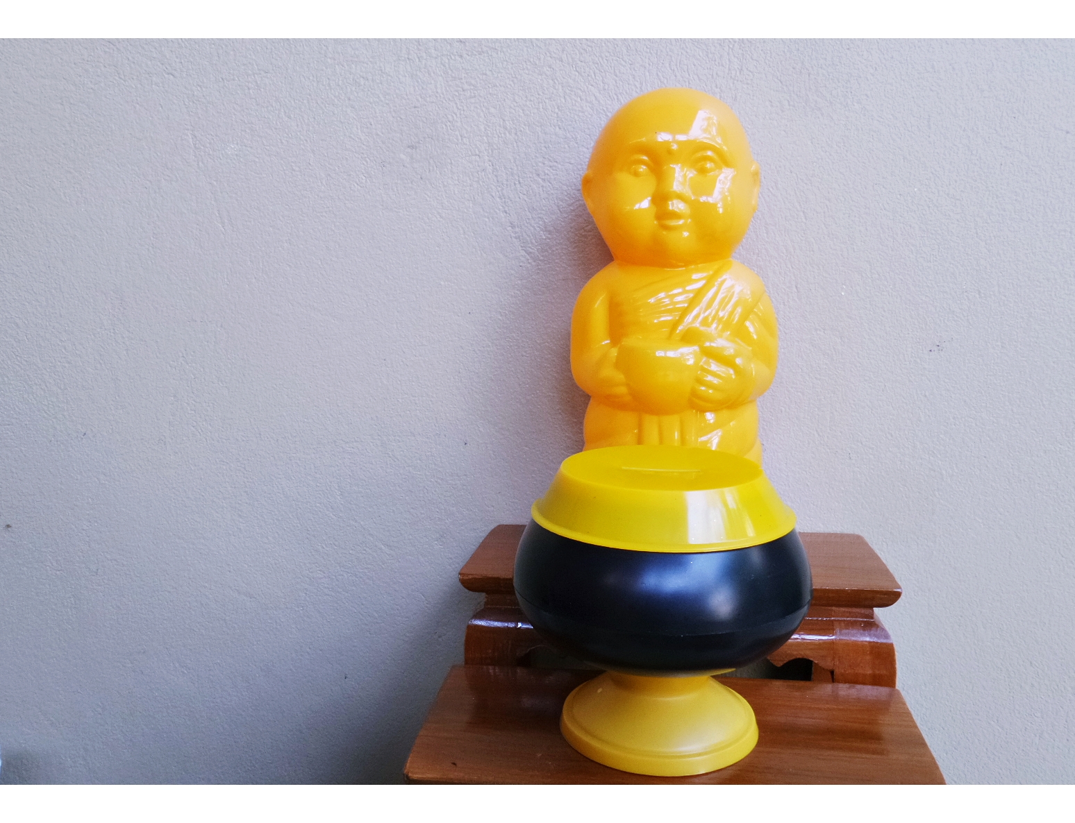 กระปุกออมสิน สังฆทาน เณร และ บาตร